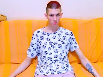 Lester_Broo Chaturbate stream image from April 25, 2025