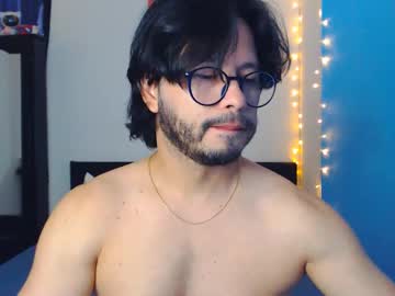 Liamcastro28 Chaturbate stream image from April 25, 2025