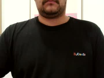 Aussiecock2101 Chaturbate stream image from April 25, 2025