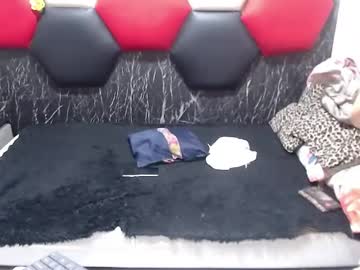 Michellebonnet Chaturbate stream image from April 25, 2025