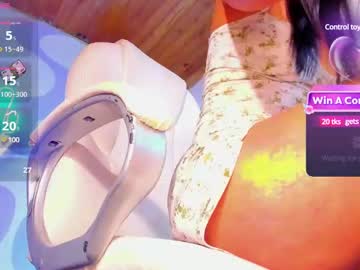 Naaoomi Chaturbate stream image from April 25, 2025