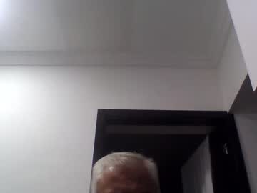 Crmperez Chaturbate stream image from April 25, 2025