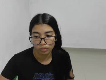 Dollsquirtxxx Chaturbate stream image from April 25, 2025