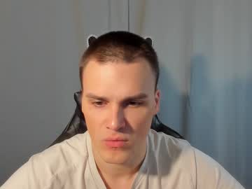 Hotcurly_Boy Chaturbate stream image from April 26, 2025