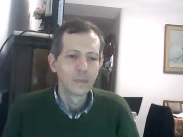 Lucianoaxel Chaturbate stream image from April 26, 2025