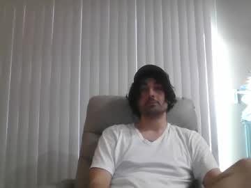 Luxton33 Chaturbate stream image from April 26, 2025