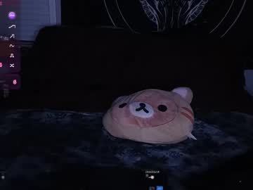 Charlottebones Chaturbate stream image from April 26, 2025