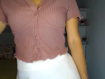 Sara_Tris Chaturbate stream image from April 26, 2025