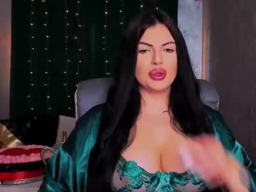 Giulyalust Chaturbate stream image from April 26, 2025