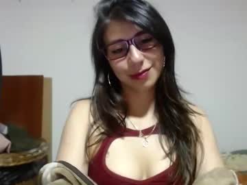Kateeen18 Chaturbate stream image from April 26, 2025