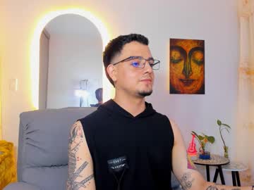 Kendel_Dimitri Chaturbate stream image from April 26, 2025