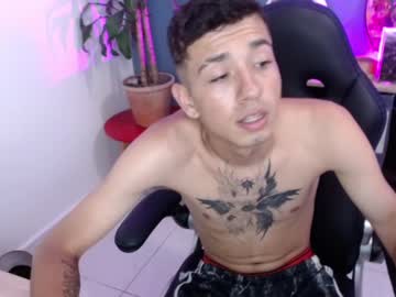 Aron_Smiith Chaturbate stream image from April 26, 2025