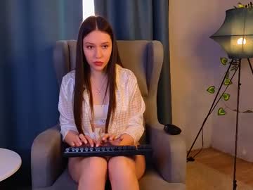 Jessie_Bumms Chaturbate stream image from April 26, 2025