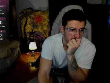 Juliandylan Chaturbate stream image from April 26, 2025