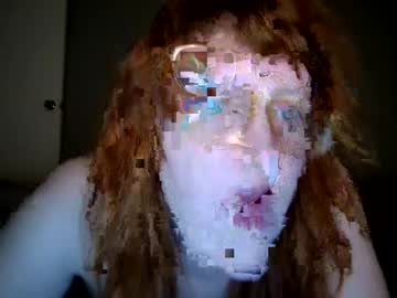 Mamahoneybee Chaturbate stream image from April 26, 2025