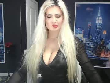 Laras_Moans Chaturbate stream image from April 26, 2025