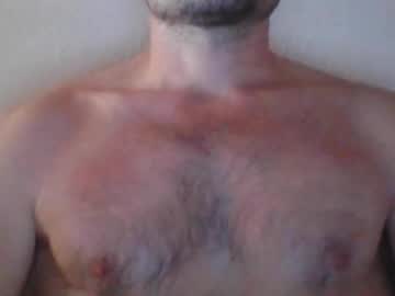 Newtyguy90 Chaturbate stream image from April 26, 2025
