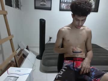 Dollarhot30 Chaturbate stream image from April 26, 2025