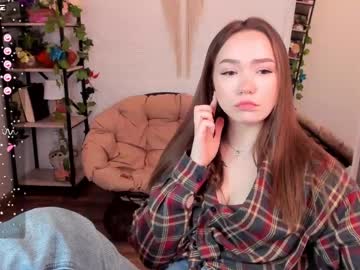 Hottease_Pvt Chaturbate stream image from April 26, 2025