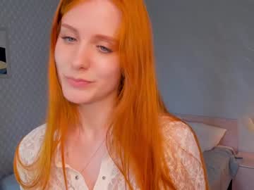 Lornabeste Chaturbate stream image from April 26, 2025