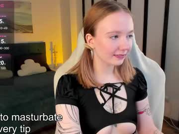 Miawilis Chaturbate stream image from April 26, 2025