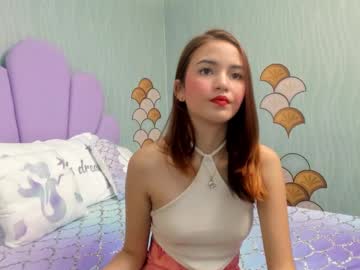 Mheganfox Chaturbate stream image from April 26, 2025