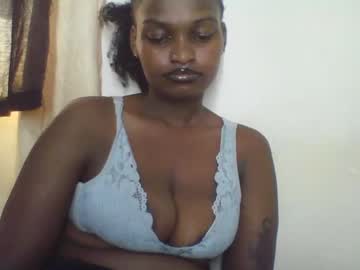 Prettysmiless Chaturbate stream image from April 26, 2025