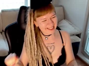 Mintykitten_ Chaturbate stream image from April 26, 2025