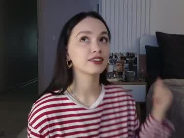 Evi_Woow Chaturbate stream image from April 26, 2025