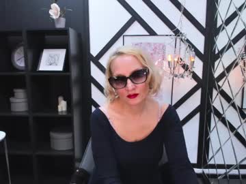 _Queen_Anna Chaturbate stream image from April 26, 2025