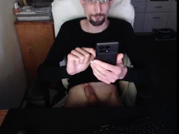 Dermattes Chaturbate stream image from April 26, 2025