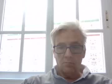 52artur Chaturbate stream image from April 26, 2025