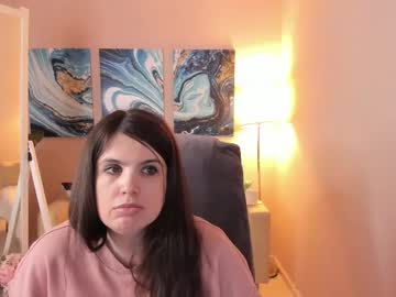 Battymoll Chaturbate stream image from April 26, 2025