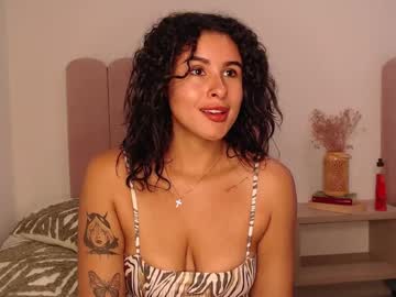 Dannaray_ Chaturbate stream image from April 26, 2025