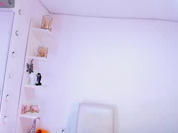 Koralcruz Chaturbate stream image from April 26, 2025