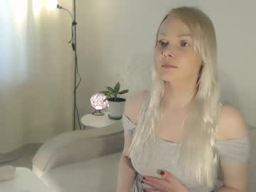 Annett Chaturbate stream image from April 26, 2025