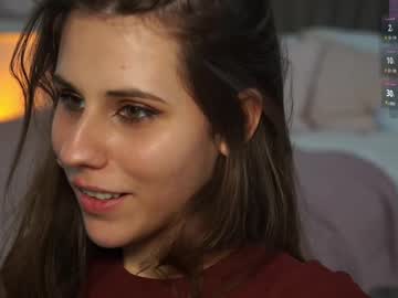Miaaaangel Chaturbate stream image from April 26, 2025