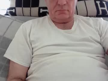 Pussyslav33 Chaturbate stream image from April 26, 2025