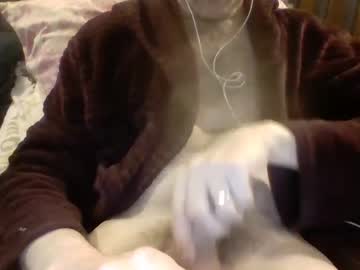 Q2phq2ph Chaturbate stream image from April 26, 2025