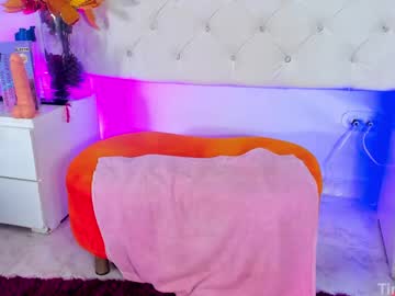 _Tinyzoe18 Chaturbate stream image from April 26, 2025