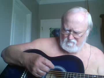 Kittywaper Chaturbate stream image from April 26, 2025