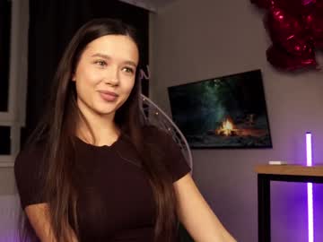 Emilybatee Chaturbate stream image from April 26, 2025