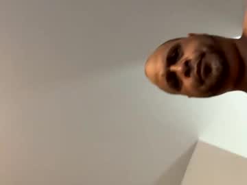 Inandout0001 Chaturbate stream image from April 26, 2025