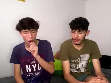 Julia284990 Chaturbate stream image from April 26, 2025