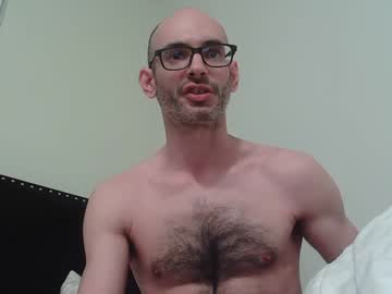 Hailzeffn Chaturbate stream image from April 27, 2025