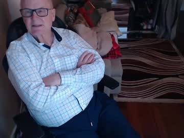 Silverfoxmps Chaturbate stream image from April 27, 2025
