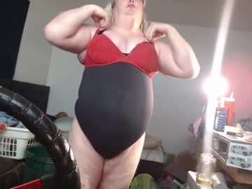 Bdotsdotcom Chaturbate stream image from April 27, 2025