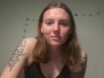 Gingerale18 Chaturbate stream image from April 27, 2025