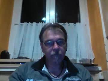 Hotshot51 Chaturbate stream image from April 27, 2025