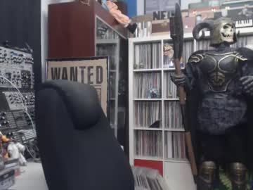 Muziknerd Chaturbate stream image from April 27, 2025